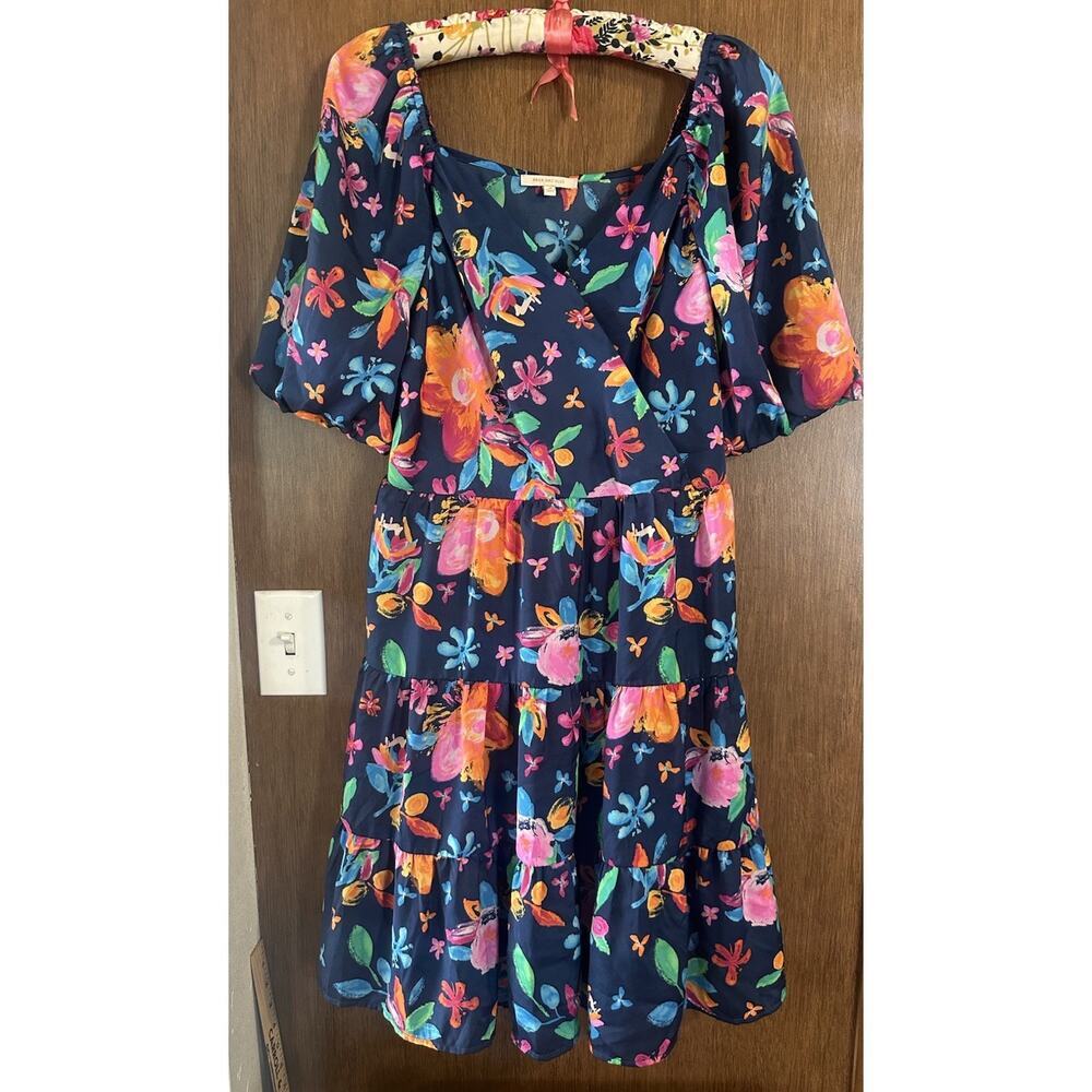 Skies are Blue blue floral dress puff sleeves sz medium vneck w/button closure